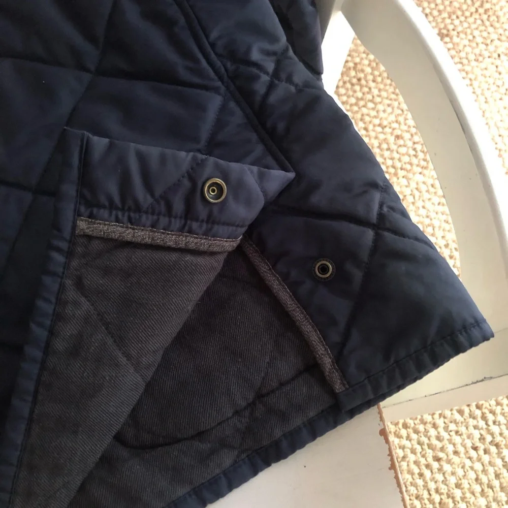 J Crew Sussex Quilted Field or Barn Jacket w Primaloft. Navy Blue. Size Large